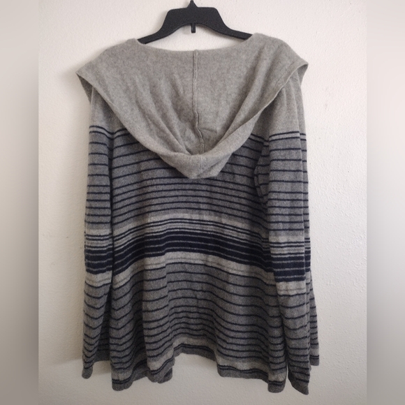 Laundry By Shelli Segal Grey Navy Striped Cashmere Cardigan With Hood Size XL - Picture 8 of 11